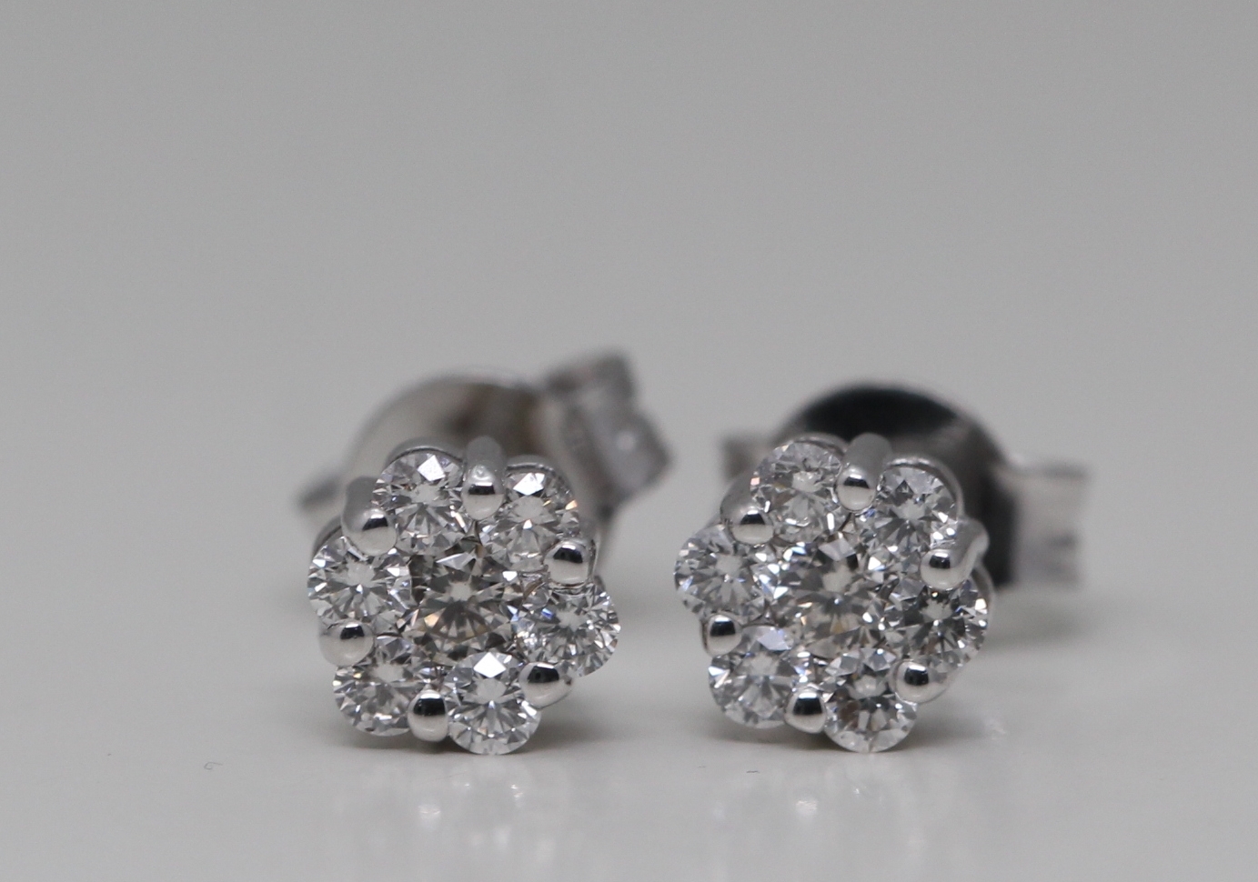 1/2 Carat T.W. Diamond Sterling Silver Illusion-Set 7-Stone Flower Cluster  Stud Earrings - Walmart.com